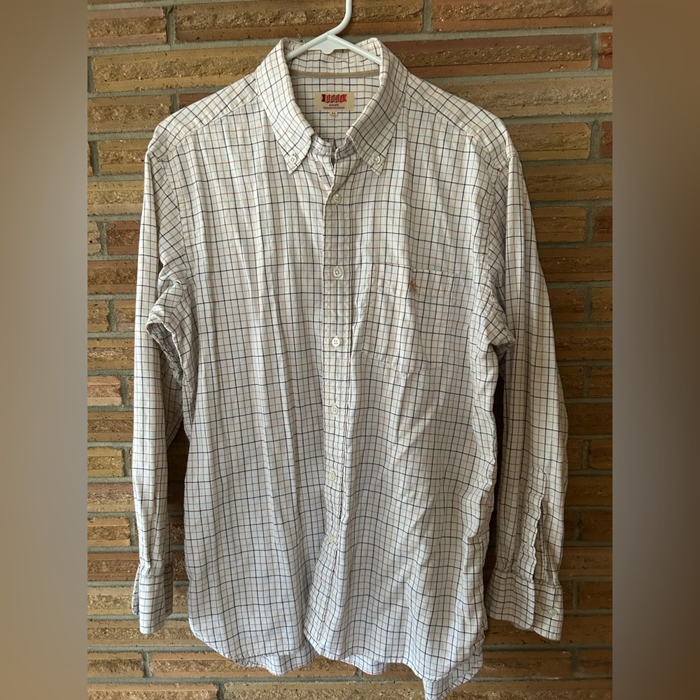Men’s long sleeve Baracuta shirt.